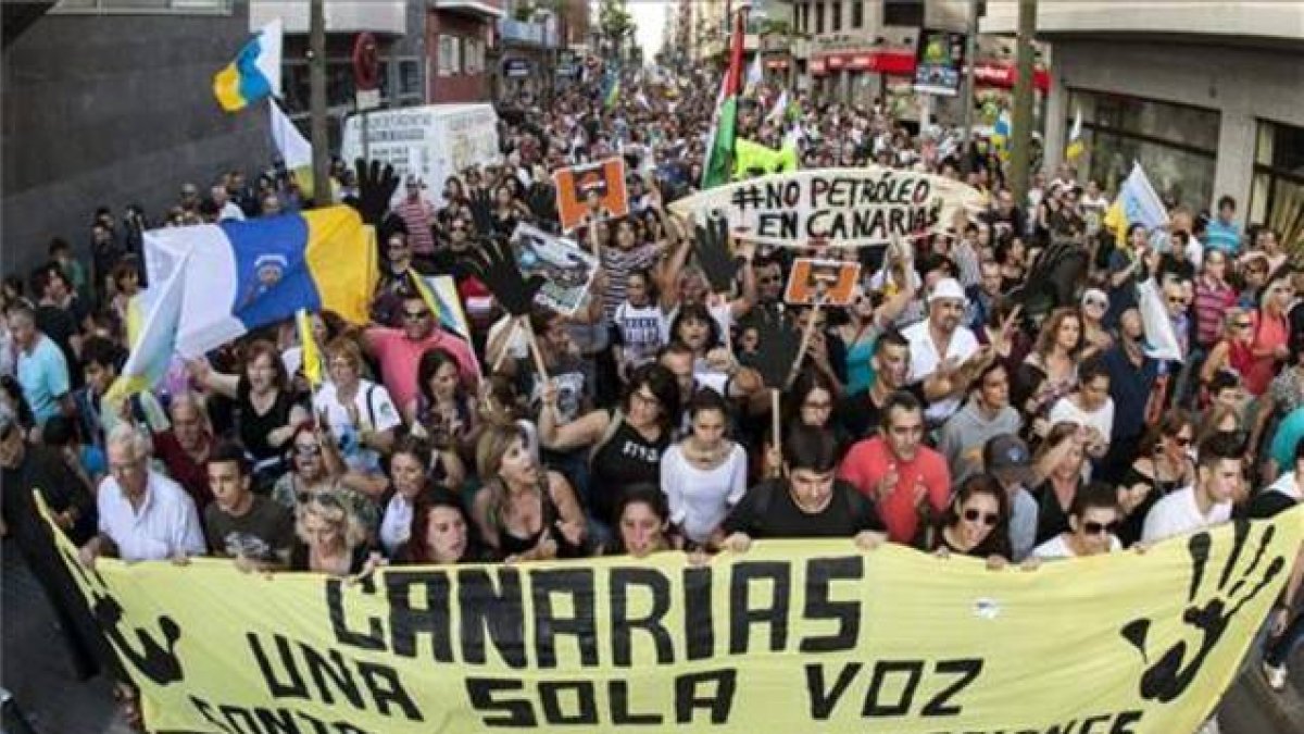 Manifestación por las calles de Las Palmas de Gran Canaria contra la declaración aprobada por el Ministerio de Medio Ambiente.-