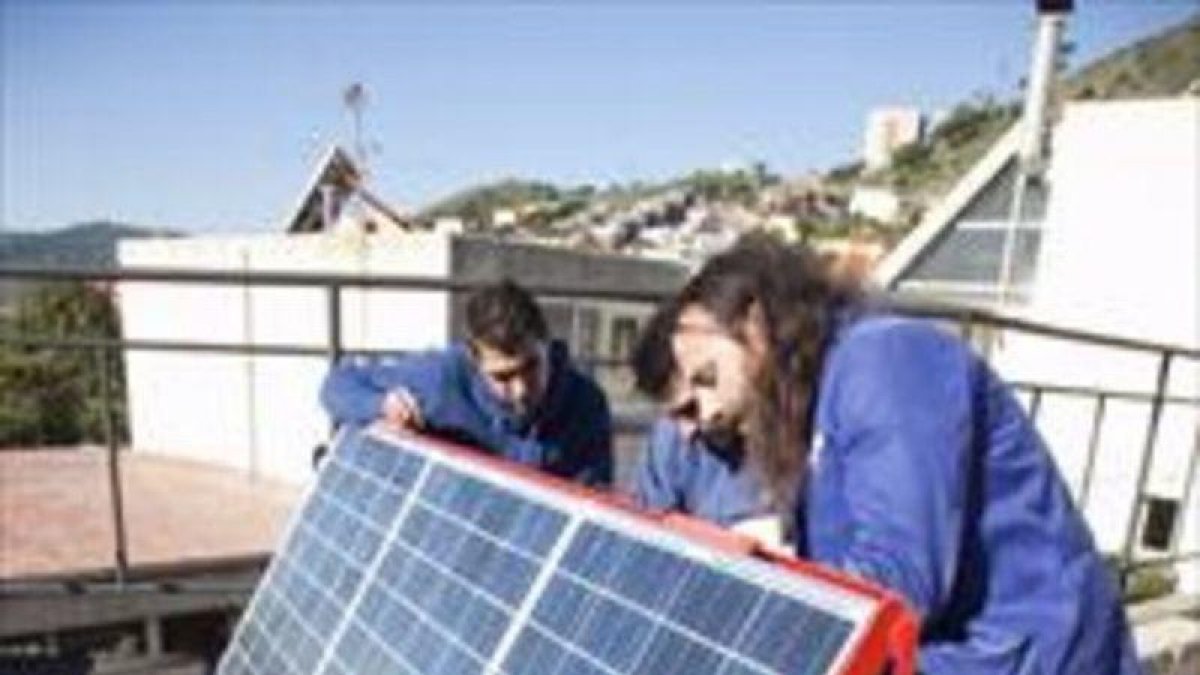 Instalación de placas fotovoltaicas.-JOAN PUIG