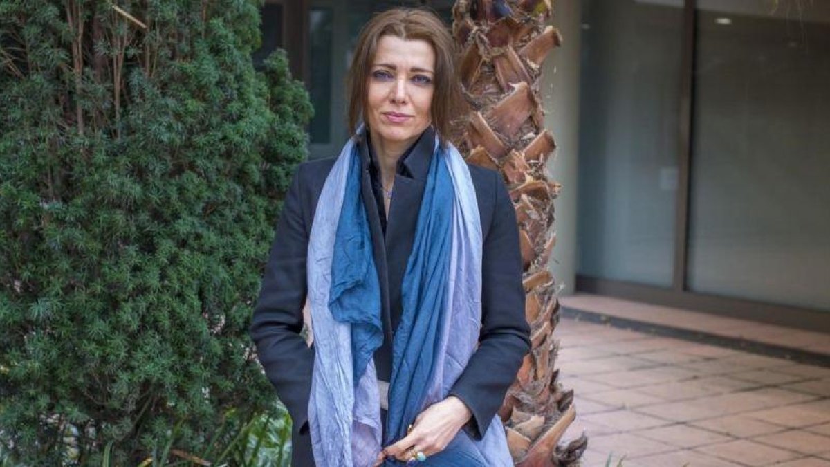 La escritora turca Elif Shafak.-FERRAN SENDRA