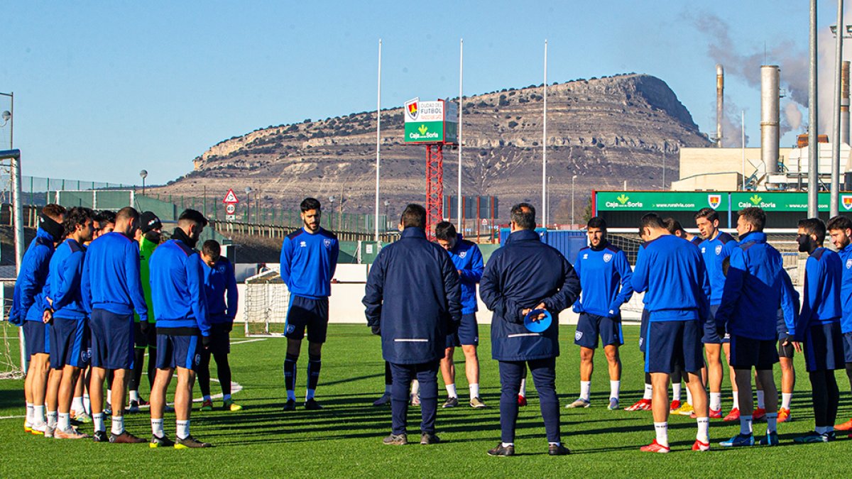 El Numancia prepara el choque de hoy- MARIO TEJEDOR
