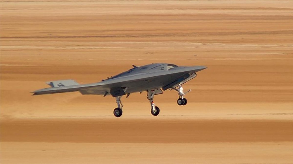 Avión no tripulado X-47B del ejército de Estados Unidos-EL PERIÓDICO
