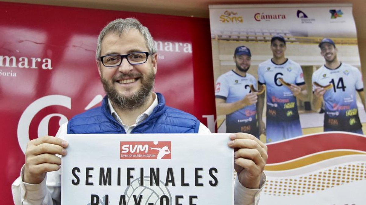 El presidente del Río Duero, Alfredo Cabrerizo, durante la presentación de la serie de semifinales.-MARIO TEJEDOR
