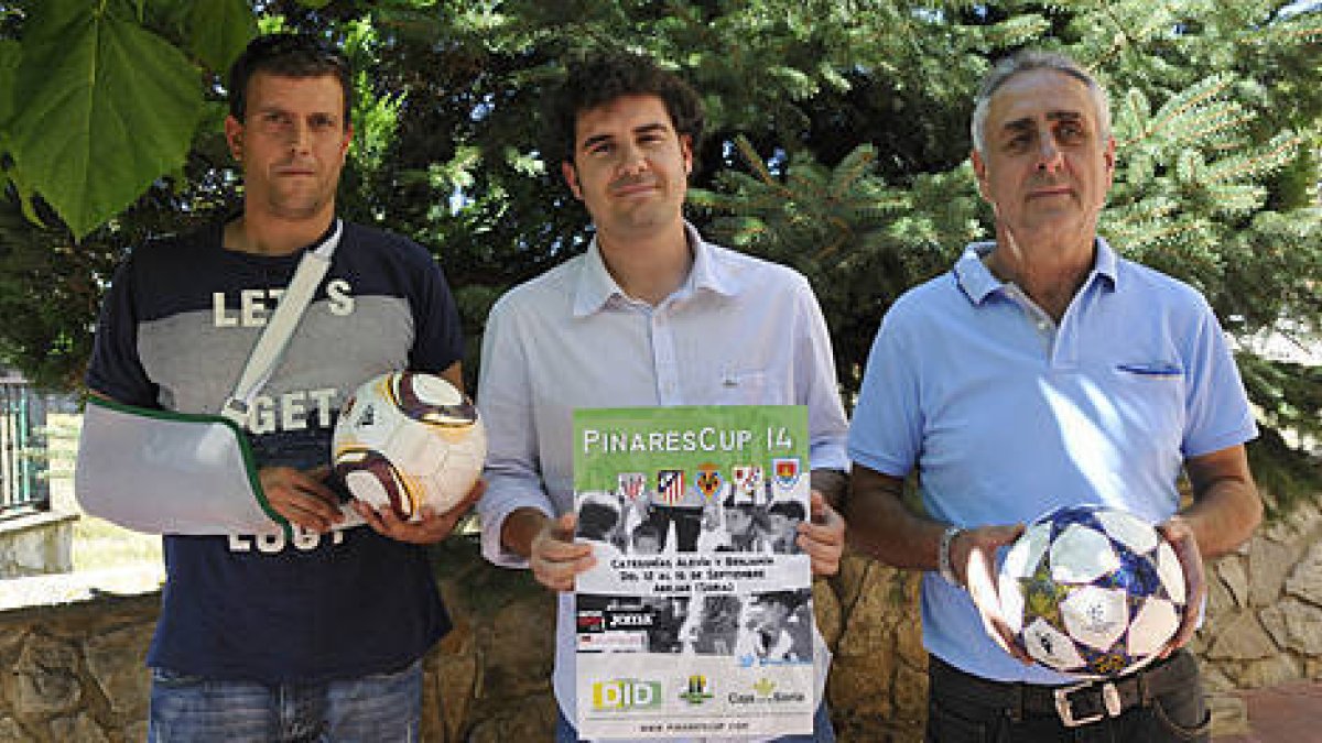 Diego Pérez, José Luis González y Basilio Romero en la presentación de la Pinares Cup. / Valentín Guisande-