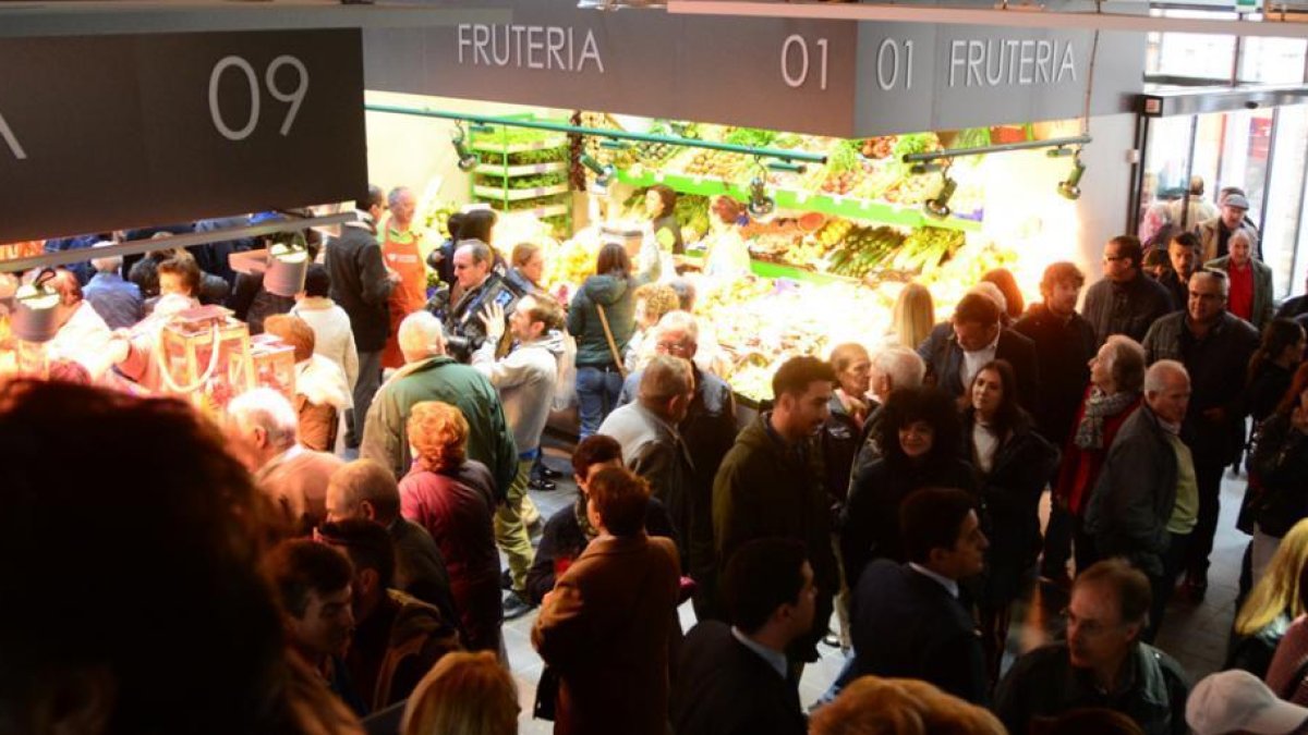 Imagen del nuevo mercado en la plaza Bernardo Robles.-LUIS ÁNGEL TEJEDOR