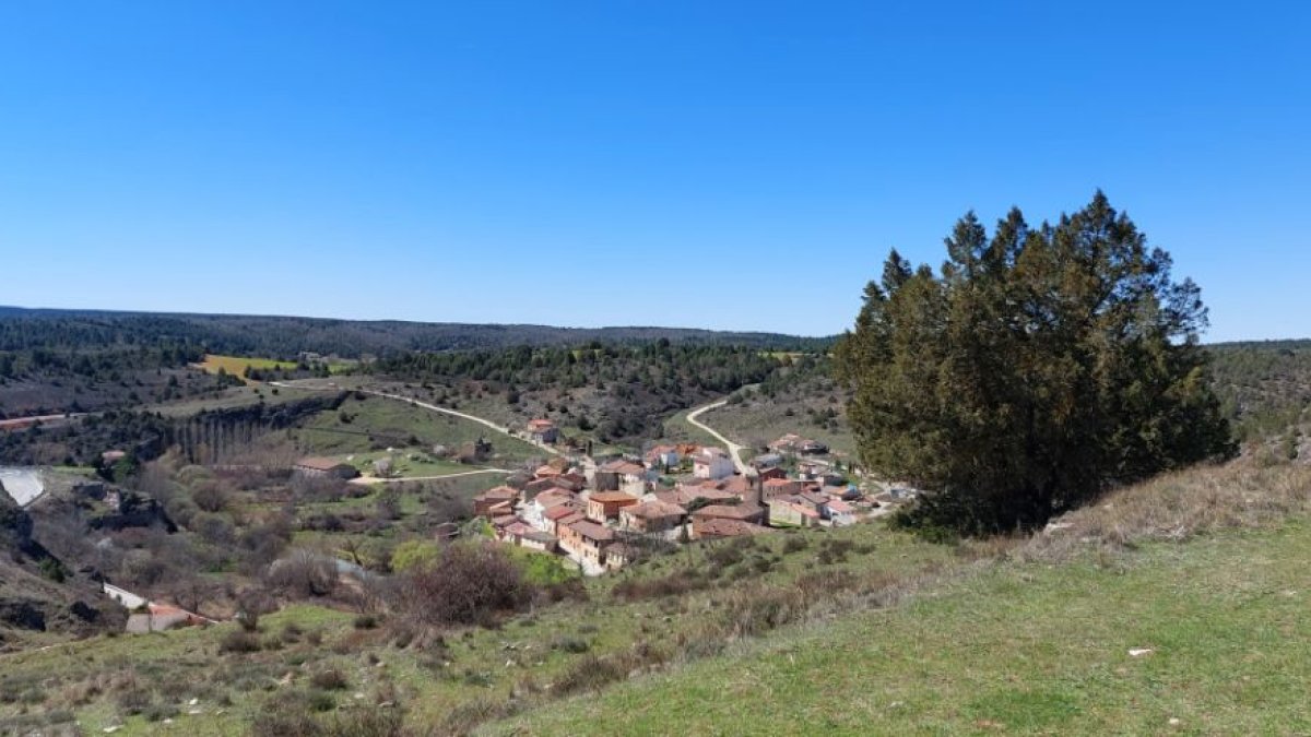 El pueblo de Ucero visto desde el castillo.