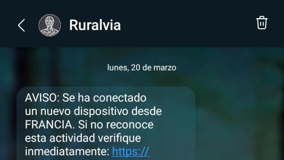 Captura de pantalla de un mensaje intentando obtener los datos bancarios realizada esta misma semana en Soria. HDS