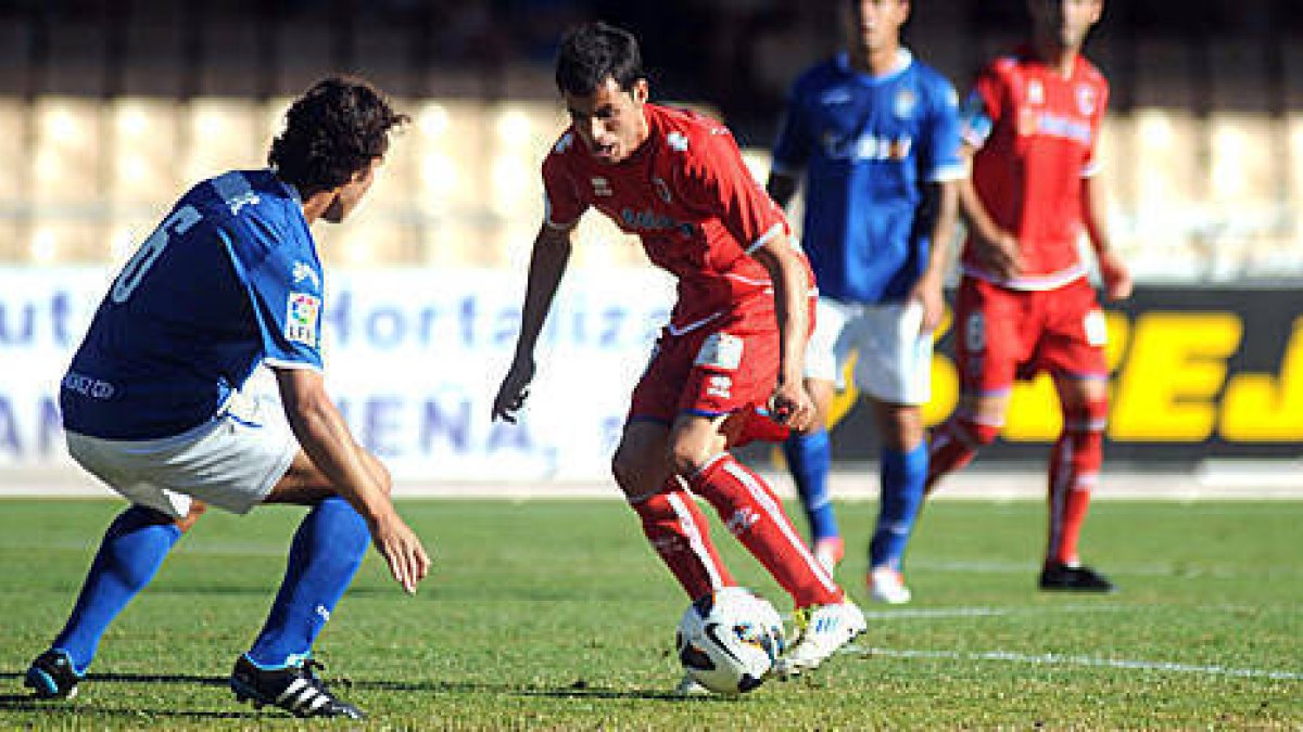 El Numancia sumó en Chapín su primera derrota de la temporada. / ÁREA 11-