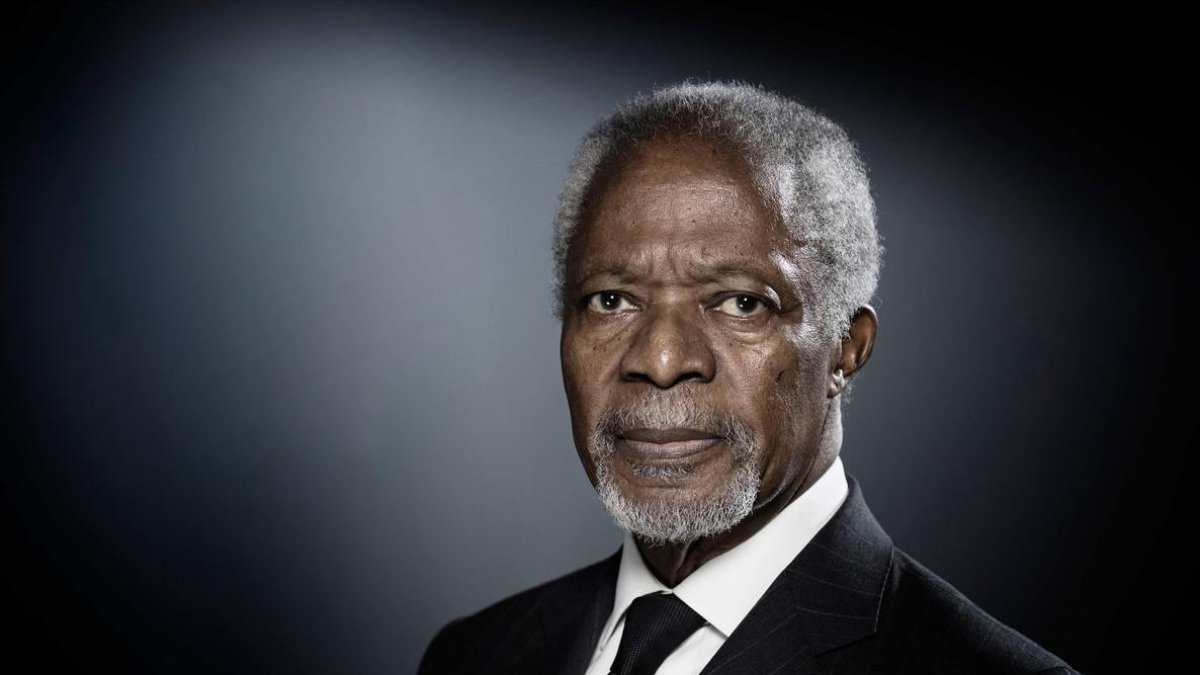 Kofi Annan, durante una sesión de fotos en diciembre del 2017 en París.-AFP