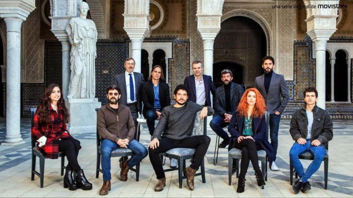 El equipo de la serie La peste, una producción original de Movistar+.-MOVISTAR+