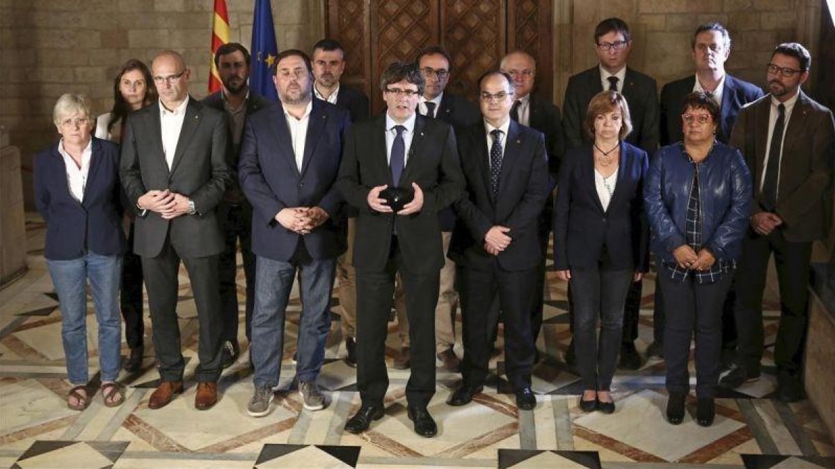 Comparecencia de Carles Puigdemont y su Govern, la noche del referéndum.-JORDI BEDMAR