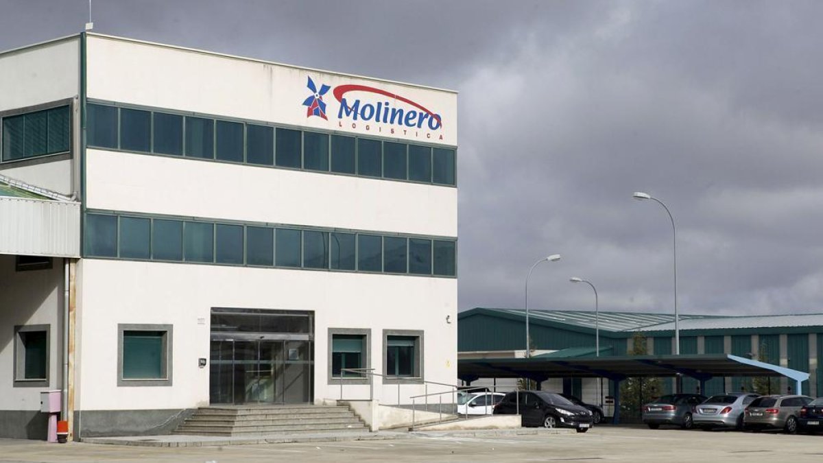 Instalaciones del grupo Molinero Logística en Ólvega.-Valentín Guisande