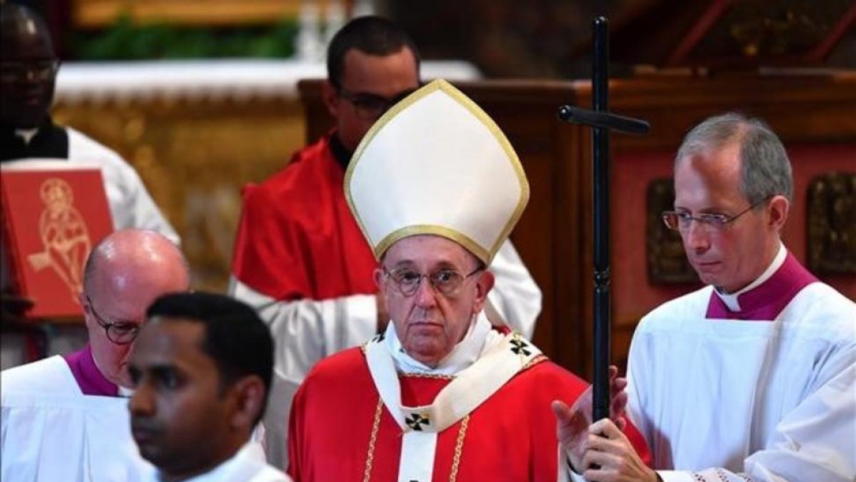El Papa, durante una misa en el Vaticano, el pasado viernes.-/ AFP / ALBERTO PIZZOLI