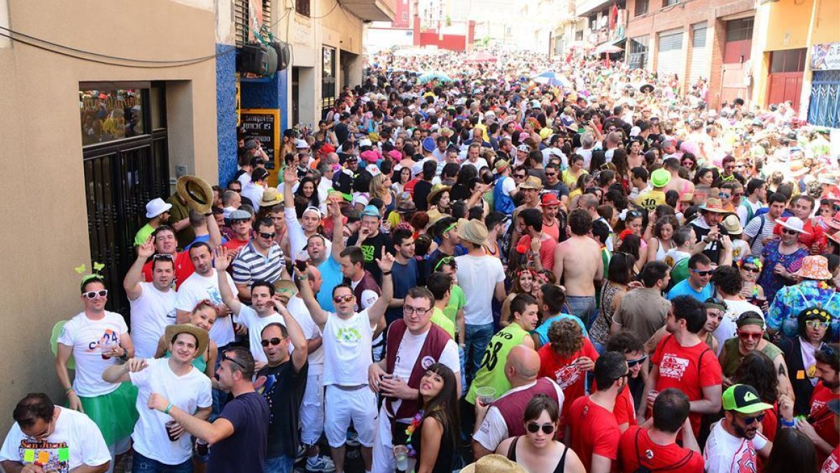 Público en Rota de Calatañazor un Viernes de Toros-HDS