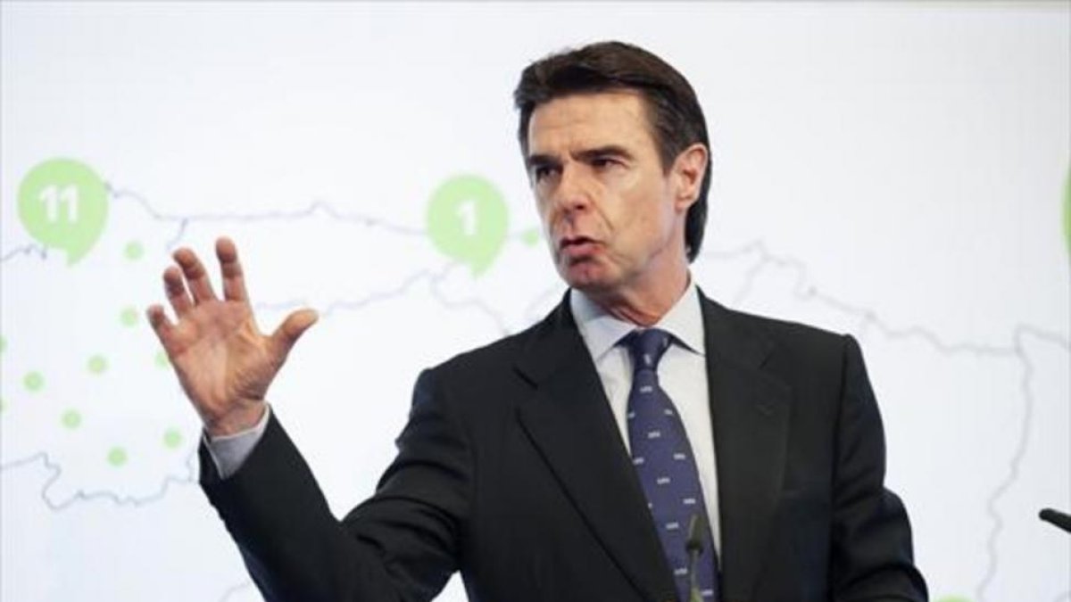 El exministro José Manuel Soria-EFE / RAMÓN DE LA ROCHA