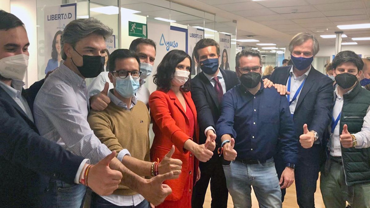 Tomás Cabezón en sede del PP ayer en Madrid.-HDS