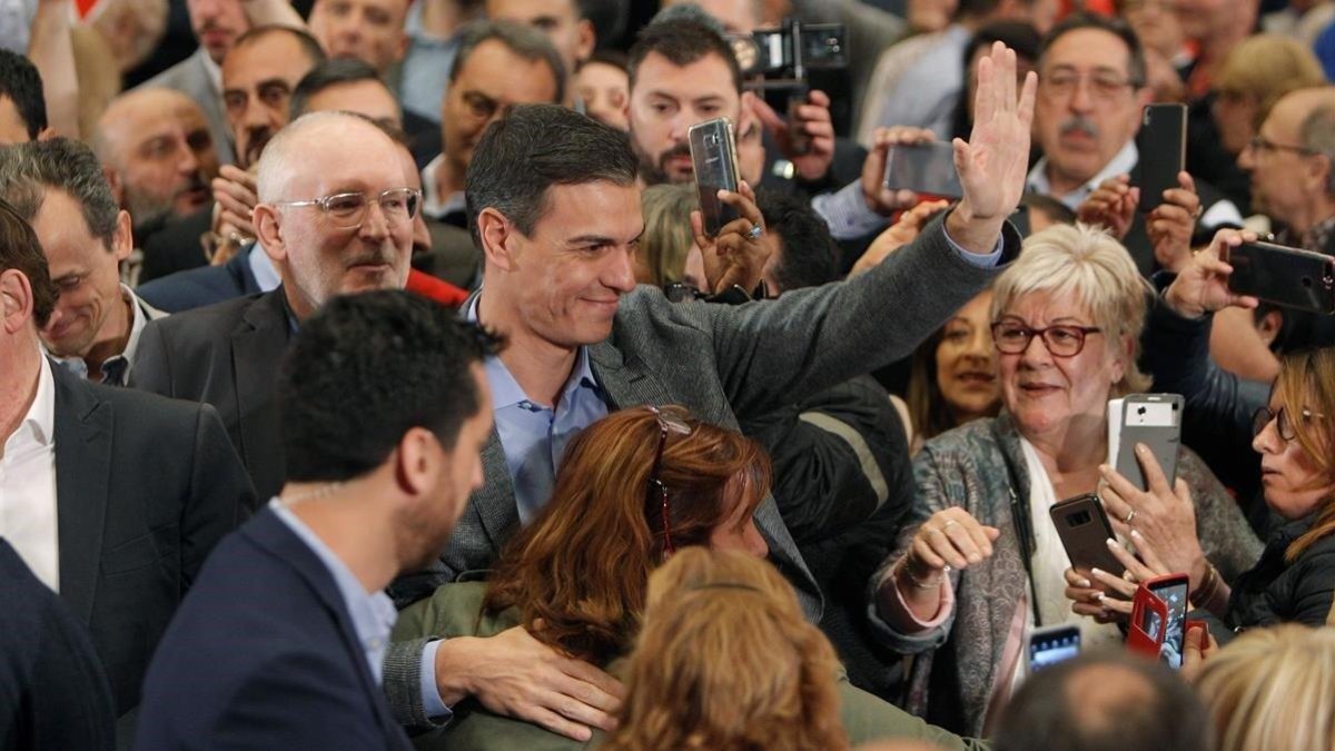 El presidente del Gobierno y secretario general del PSOE, Pedro Sánchez, durante el mitin de este sábado en la Universidad de Alicante.-EFE