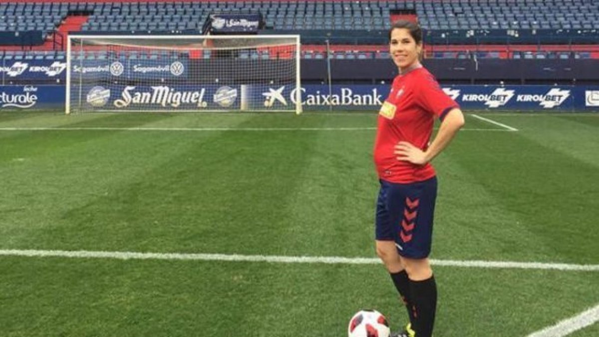 Maider Irisarri, la jugadora embarazada del Osasuna femenino.-