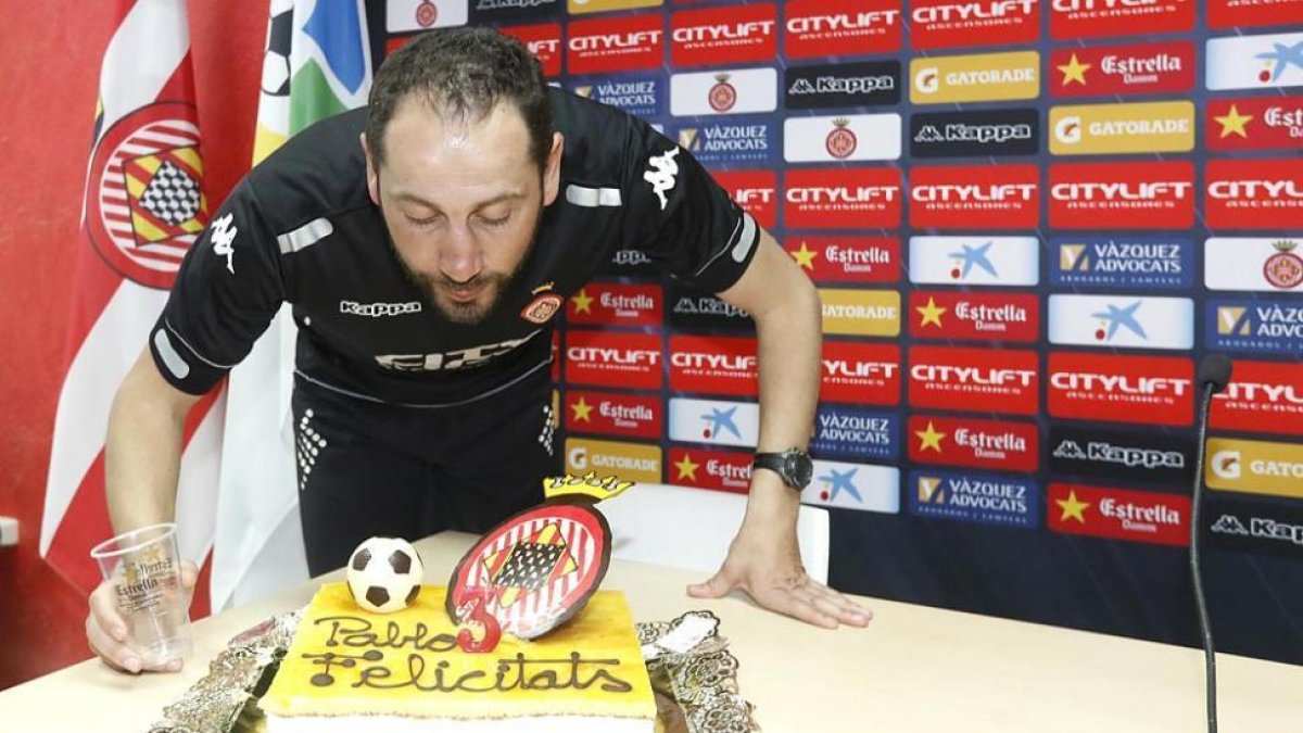 Pablo Machín cumple hoy 42 años y quiere celebrarlo consiguiendo los tres puntos en Soria.-DIARI DE GIRONA