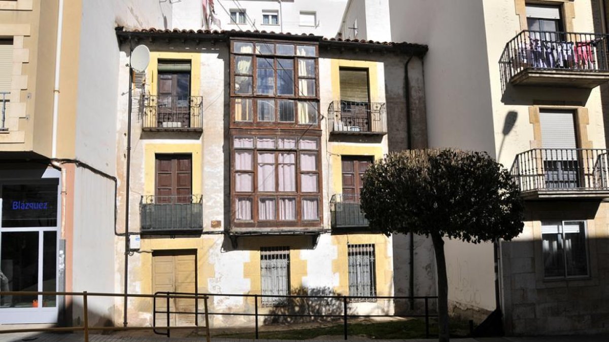 Edificio en la calle Doctrina en el que fue detenido P.F.P.-VALENTÍN GUISANDE