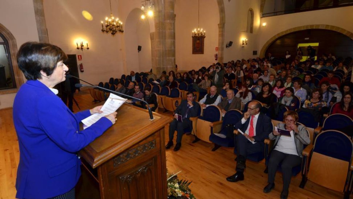 Maripaz Gil en la apertura de la Jornada sobre Envejecimiento.-ÁLVARO MARTÍNEZ