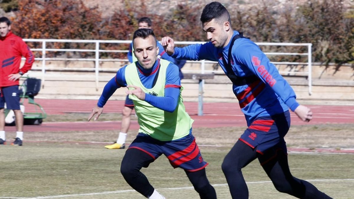 Oyarzun verá el partido de Zaragoza desde la grada de La Romareda.-Mario Tejedor