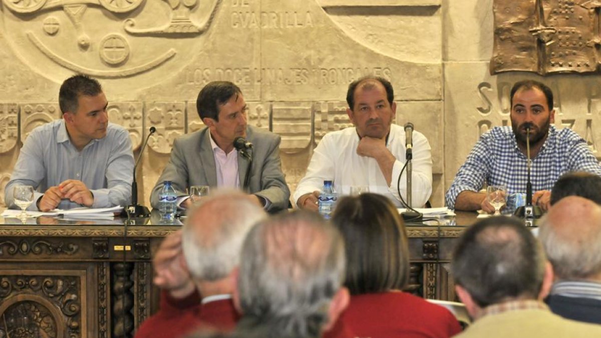 De izquierda a derecha, Enrique García Andrés, Félix Villalba, Pablo Menéndez y Raúl González.-Valentín Guisande