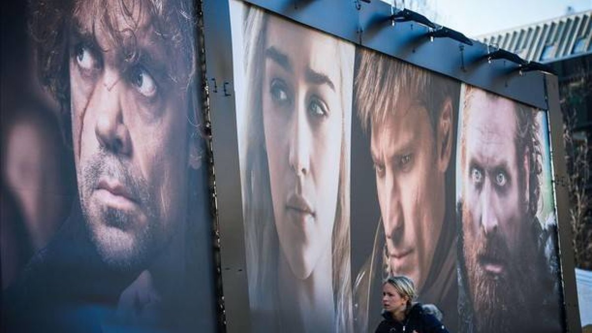 Carteles promocionales de 'Juego de tronos' en Estocolmo.-Foto:   AFP / JONATHAN NACKSTRAND