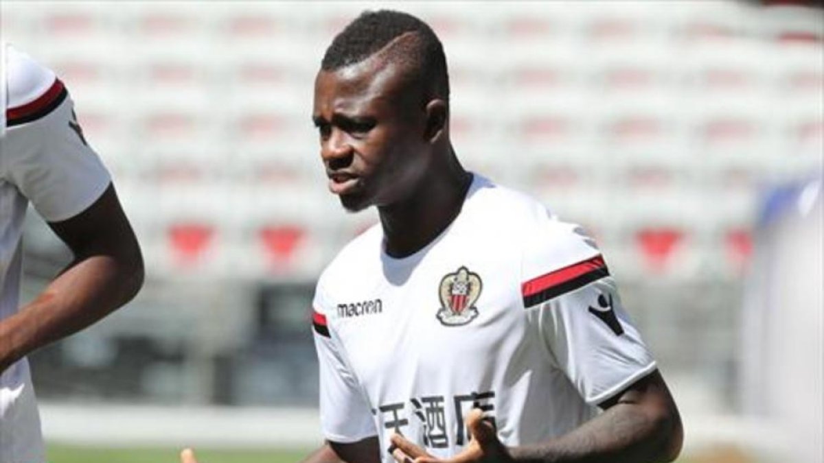 Seri, en un entrenamiento del Niza.-AFP / VALERY HACHE