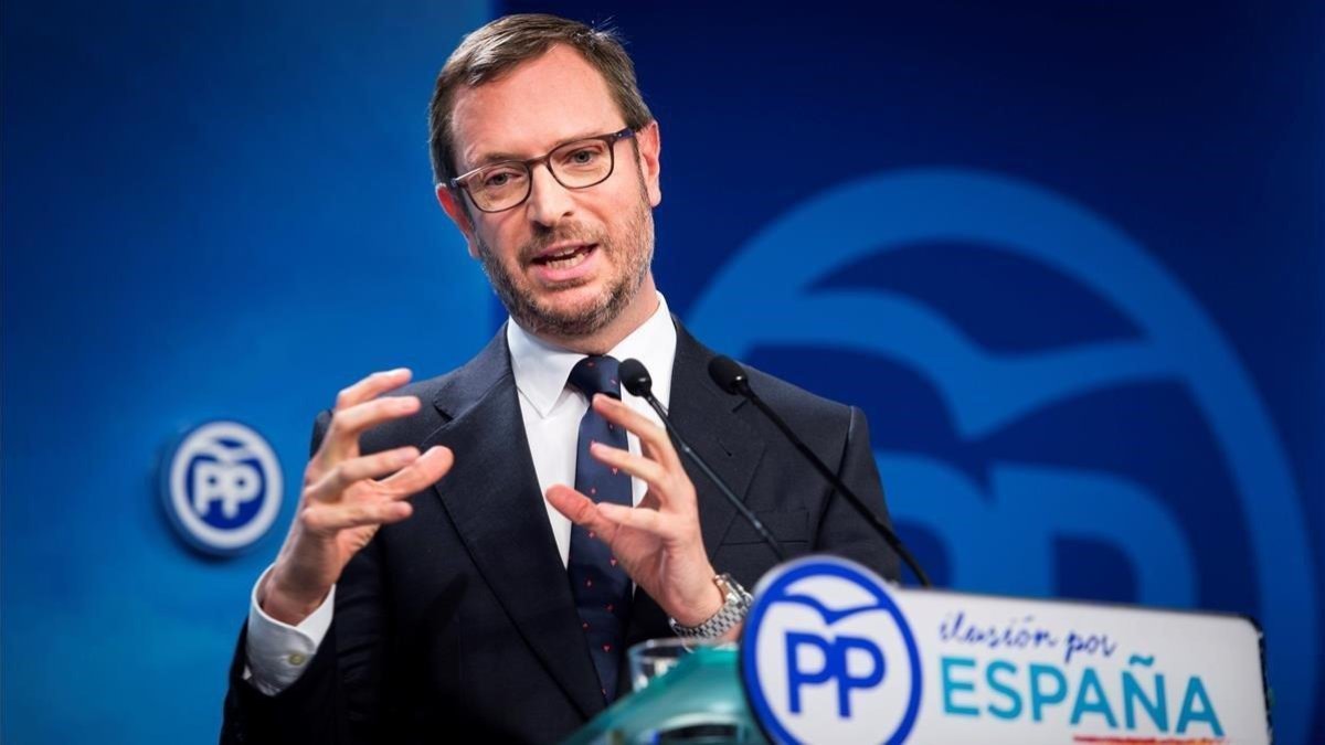 Javier Maroto, en rueda de prensa en la sede de Génova.-LUCA PIERGIOVANNI (EFE)