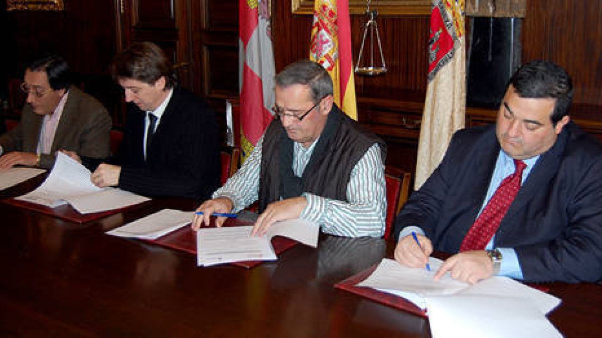 De izquierda a derecha, Jesús Martínez, Carlos Martínez, Ángel Mayor y Alberto Santamaría.-