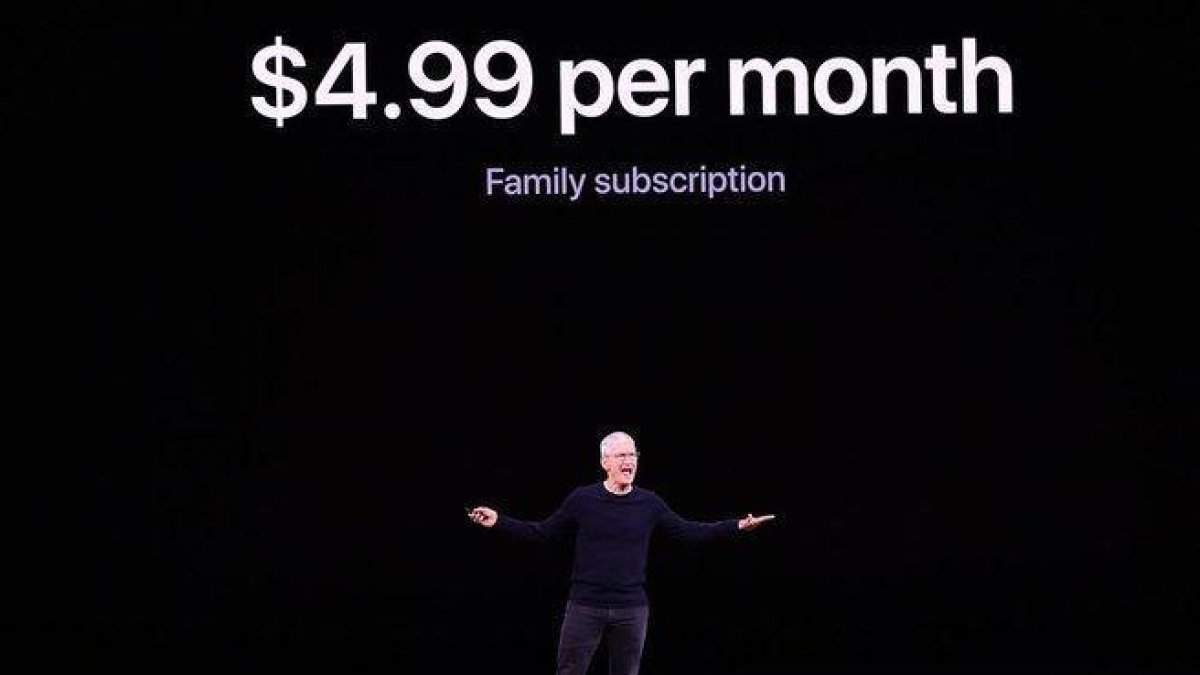 El consejero delegado de Apple, Tim Cook, en la presentación de Apple TV+.-AFP / JOSH EDELSON