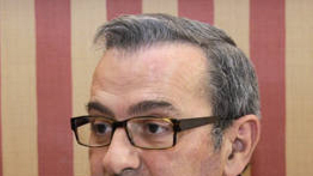 Ángel Mayor, durante la entrevista. / ÚRSULA SIERRA-