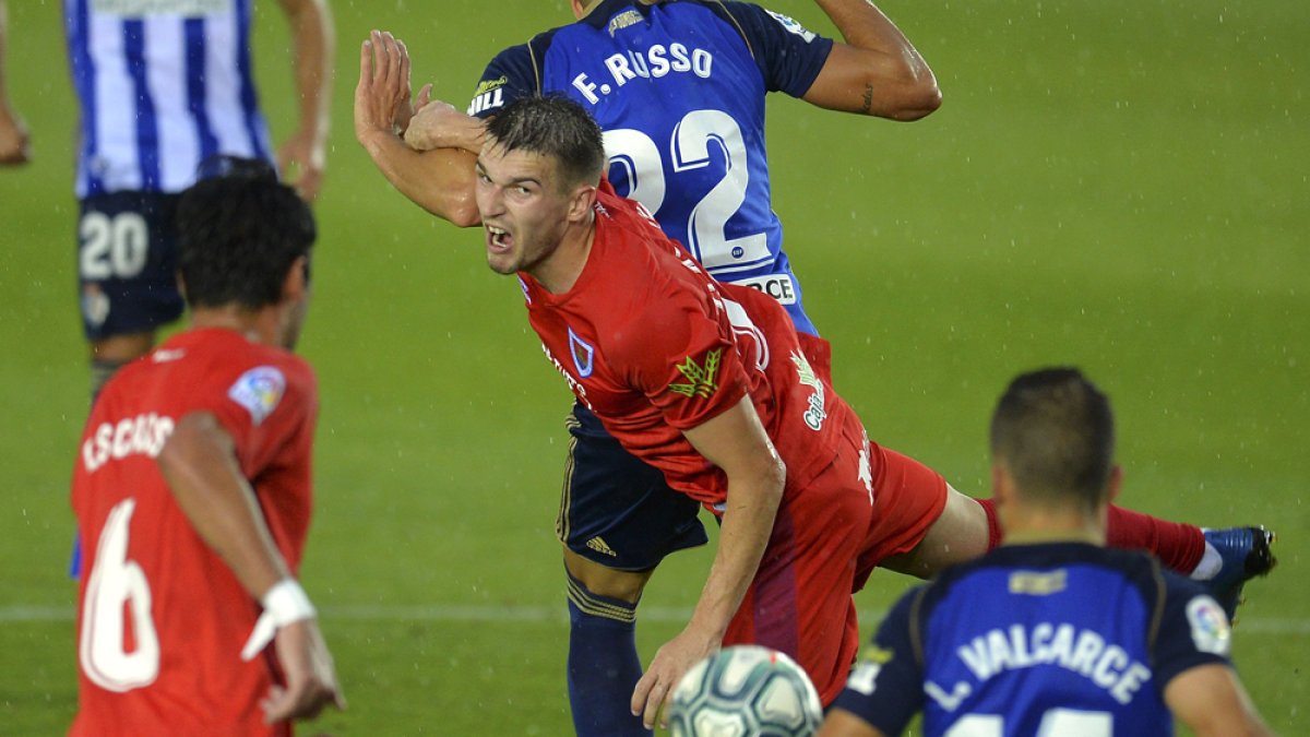 Zlatanovic anotaba su primer gol con el Numancia que vale tres puntos de oro en la lucha por salvarse. LALIGA