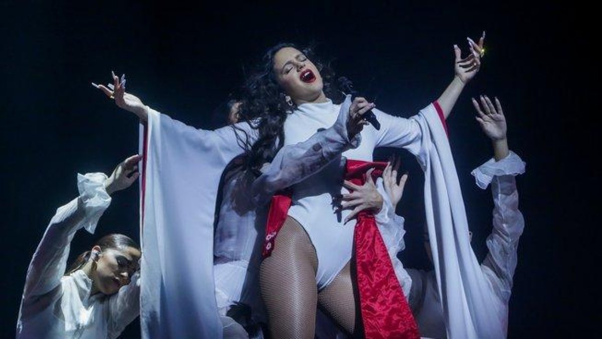 La cantante Rosalía durante su concierto en Madrid.-EUROPA PRESS