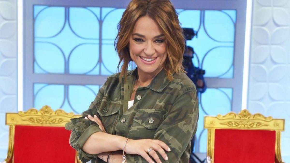 Toñi Moreno en el plató de MYHYV.-EL PERIÓDICO