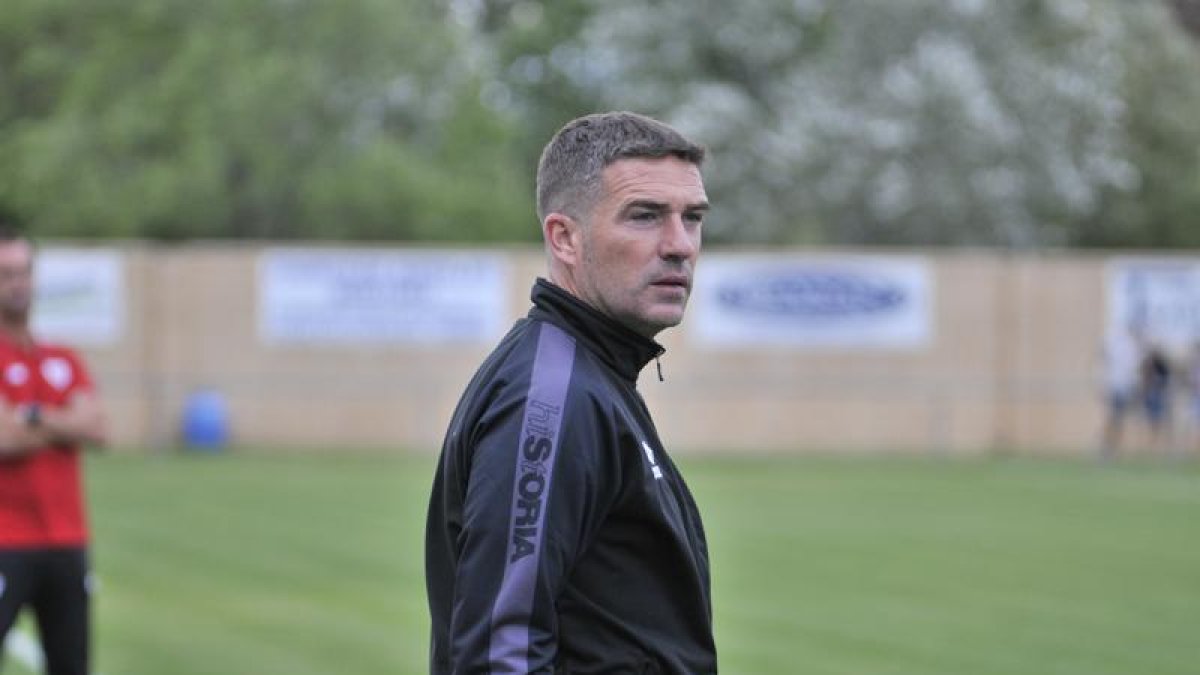 Carrión elogió el gran trabajo de sus jugadores en Gijón.-Luis Ángel Tejedor