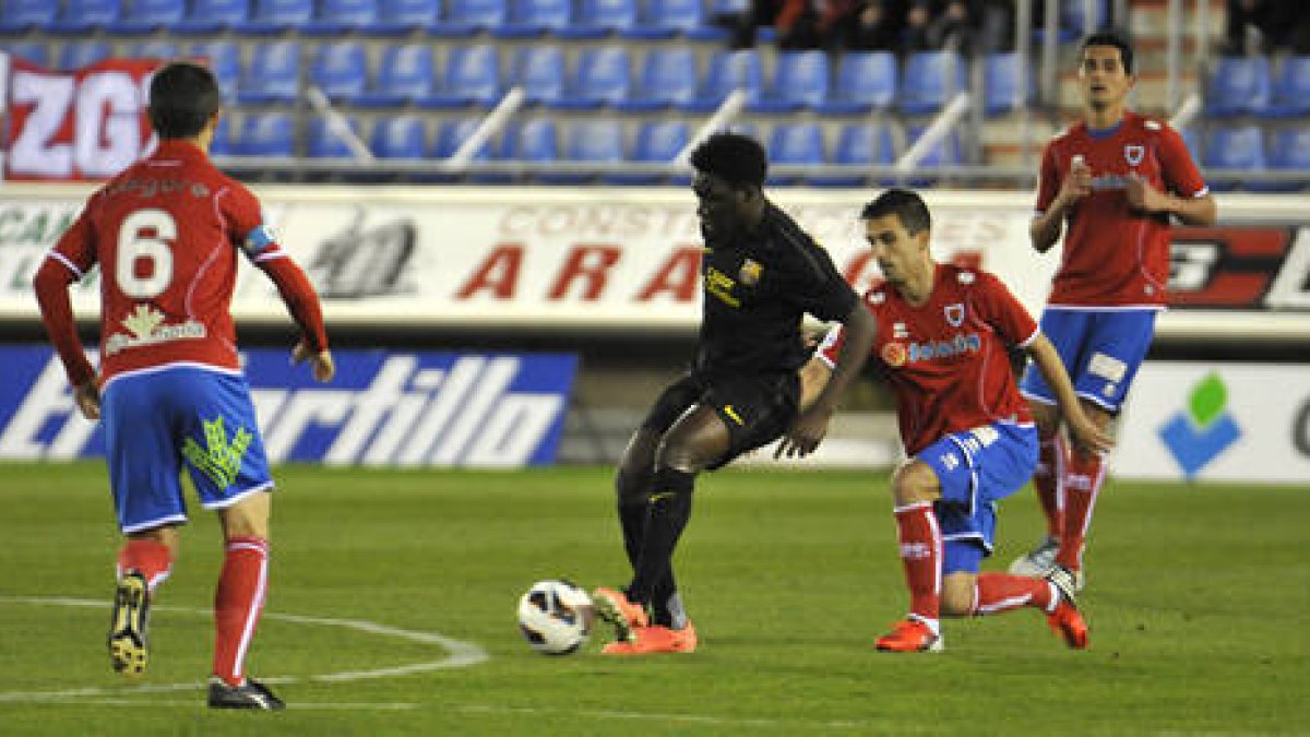 El Numancia se coloca a 10 de la promoción tras perder ante el Barça B. / DIEGO MAYOR-