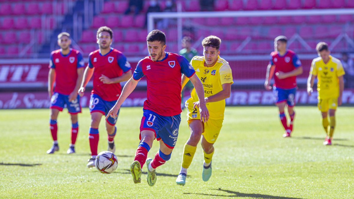 Tamayo en el partido ante el Formentera. MARIO TEJEDOR