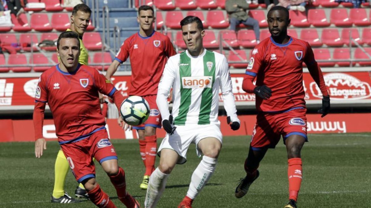 El Numancia quiere ganar al Lugo para describir su mejor racha en el presente curso.-Luis Ángel Tejedor