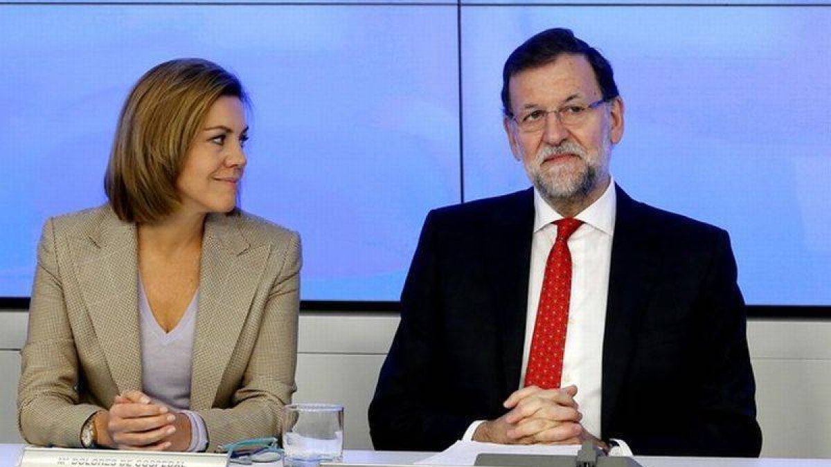 El presidente del Gobierno, Mariano Rajoy, preside junto a María Dolores de Cospedal el comité ejecutivo del PP.-Foto: JUAN MANUEL PRATS