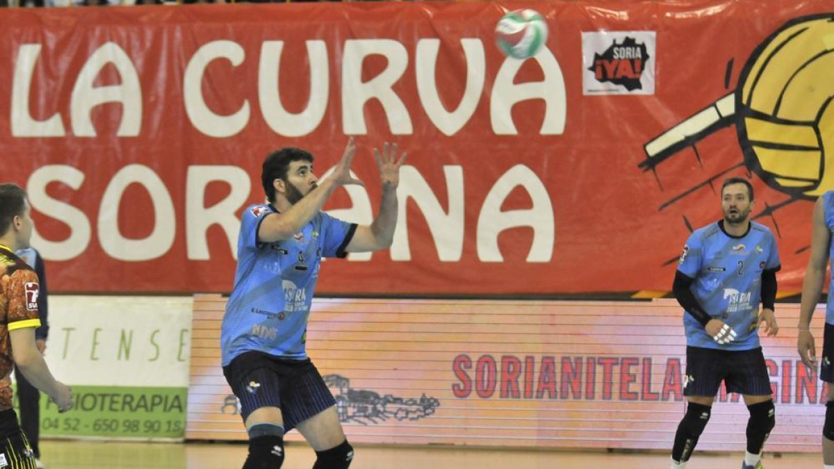 Manuel Sevillano, durante uno de los partidos del Río Duero esta temporada en Los Pajaritos.-VALENTÍN GUISANDE