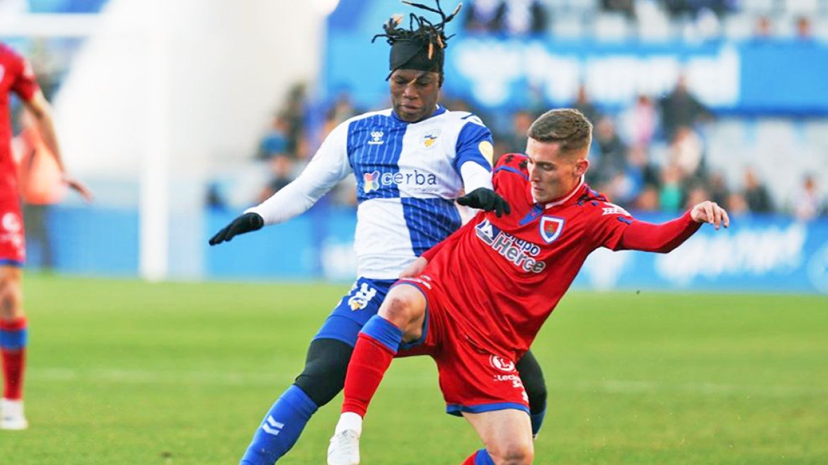 Íñigo Muñoz se incorpora a la nómina de goleadores del Numancia tras marcar en Sabadell. ÁREA 11