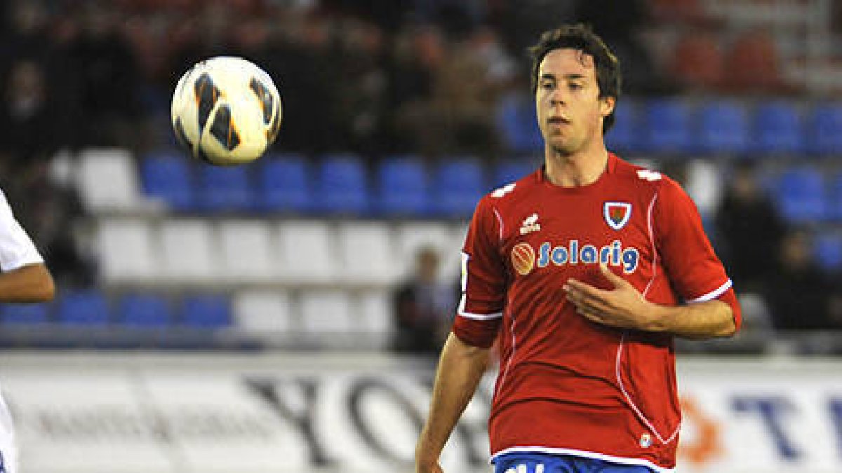 Pedro Martín será la referencia ofensiva ante el Racing. / DIEGO MAYOR-