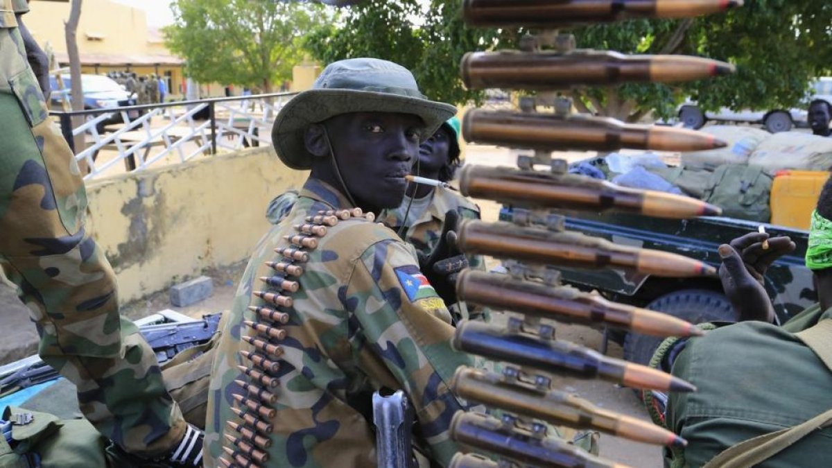 Un soldado de Sudán del Sur en los alrededores de Juba, la capital, en el 2013.-REUTERS