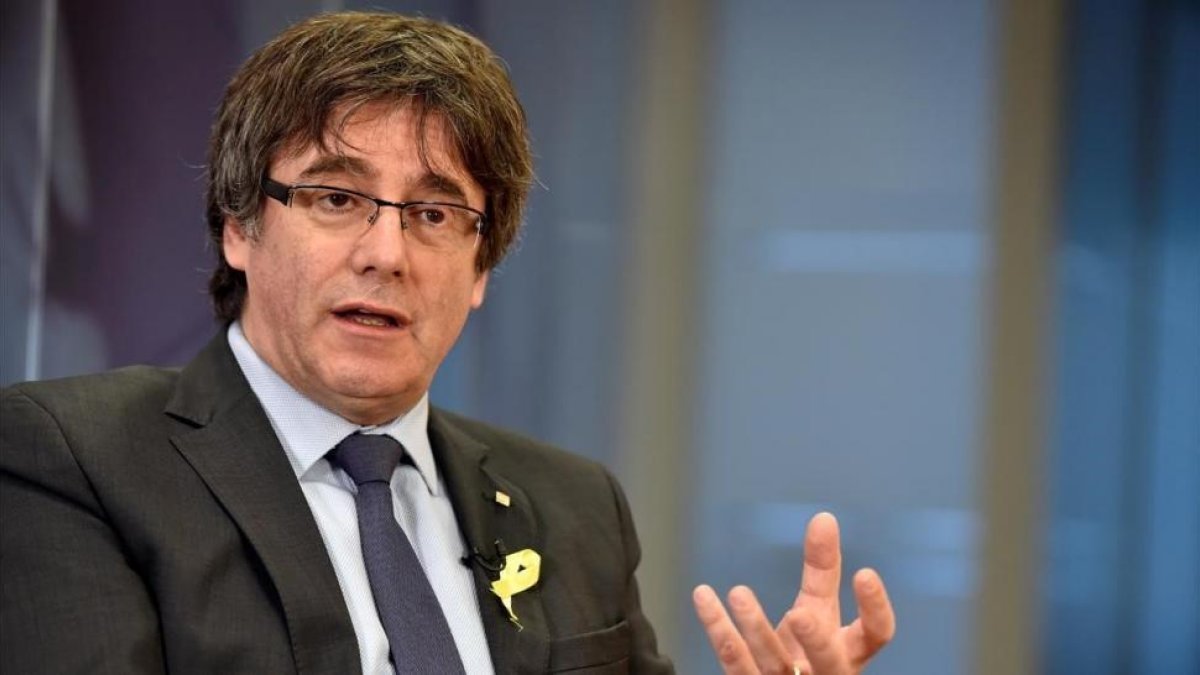Carles Puigdemont, en una entrevista con la agencia Reuters el pasado 23 de diciembre.-/ ERIC VIDAL (REUTERS)