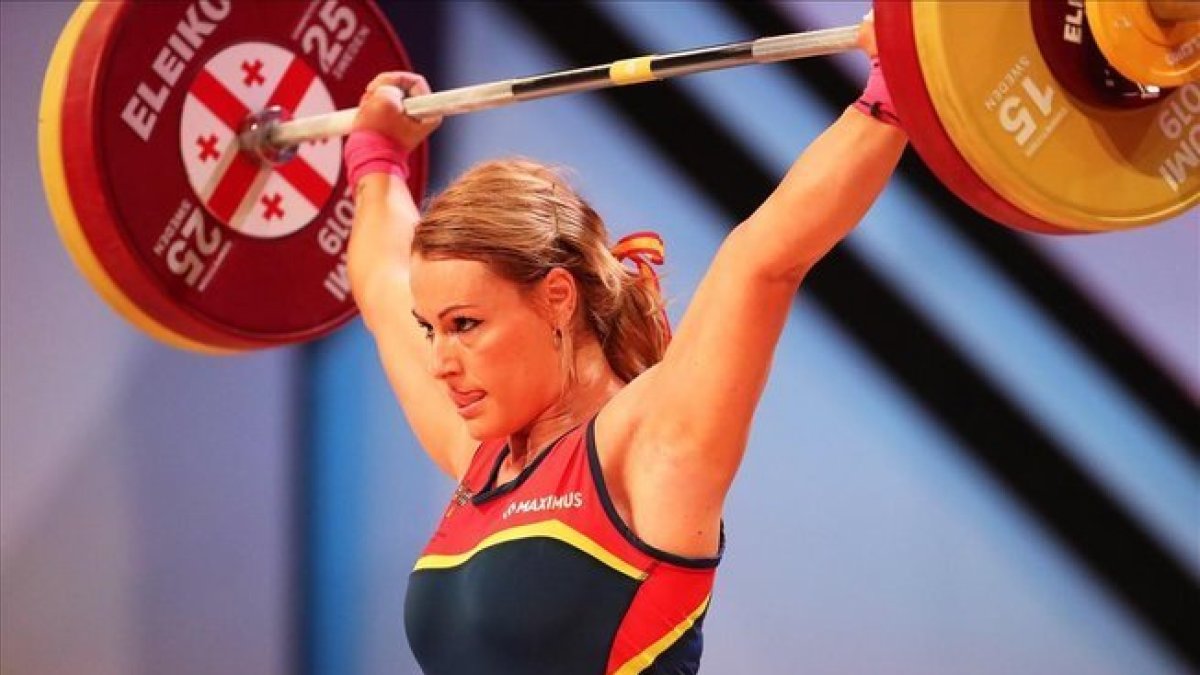 Lydia Valentin, en un momento de la competición en el Europeo.-ZURAB KURTSIKIDZE (EFE)