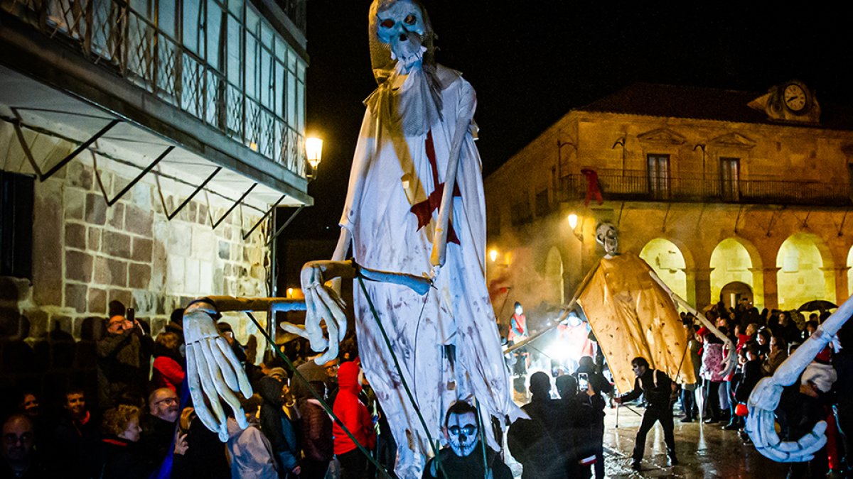 Desfile de las ánimas. MARIO TEJEDOR