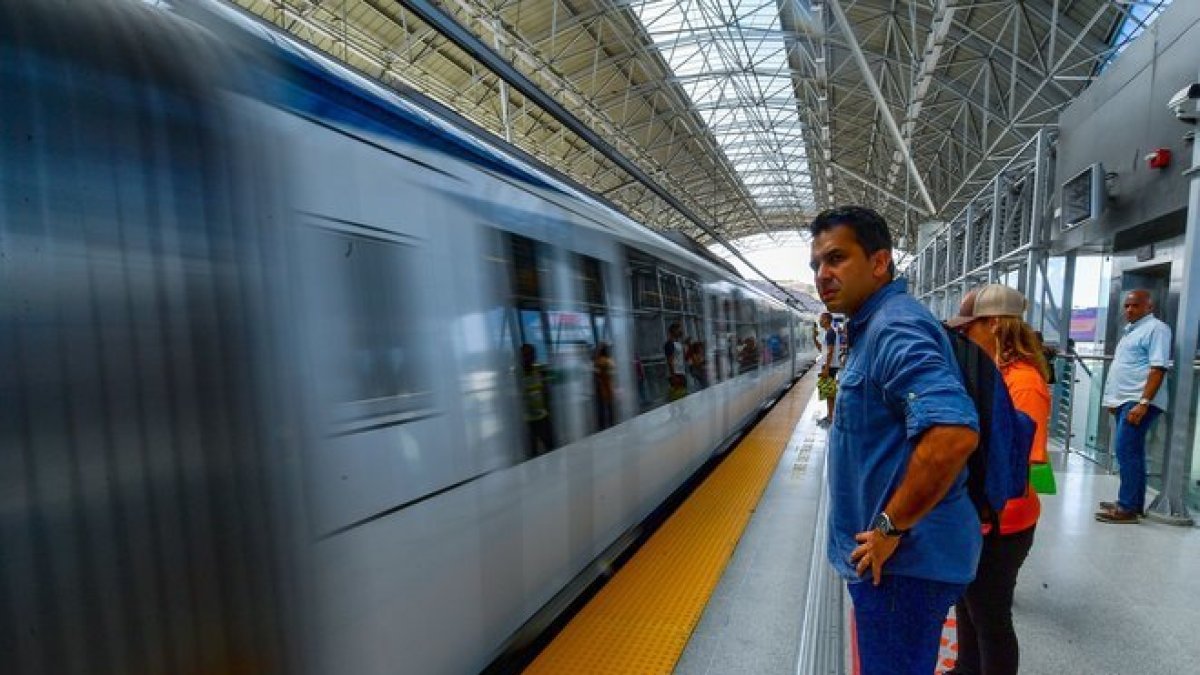 La línea 3 del metro medirá 26 kilómetros, contará con 14 estaciones.-AFP