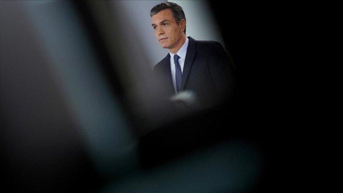 El presidente en funciones durante su última comparecencia en la Moncloa, el 17 de septiembre.-JOSÉ LUIS ROCA