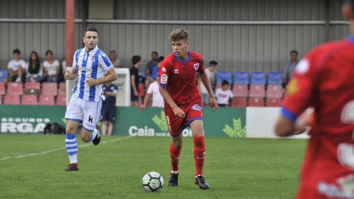 Un momento de juego del juvenil numantino en Soria.-VALENTÍN GUISANDE
